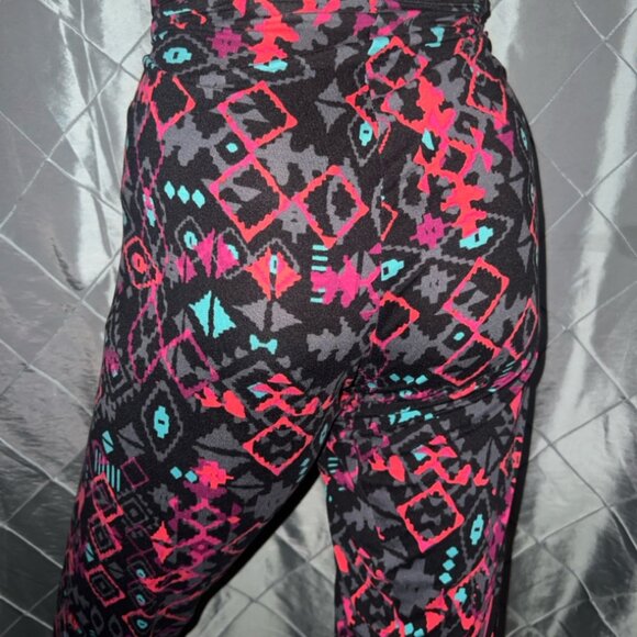 Climate Right Women‎ XL Black Pink Purple Geometric Stretch Comfort Leggings - Picture 4 of 5